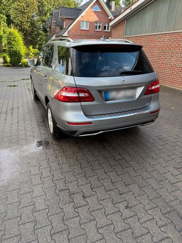 MERCEDES-BENZ Mercedes Ml