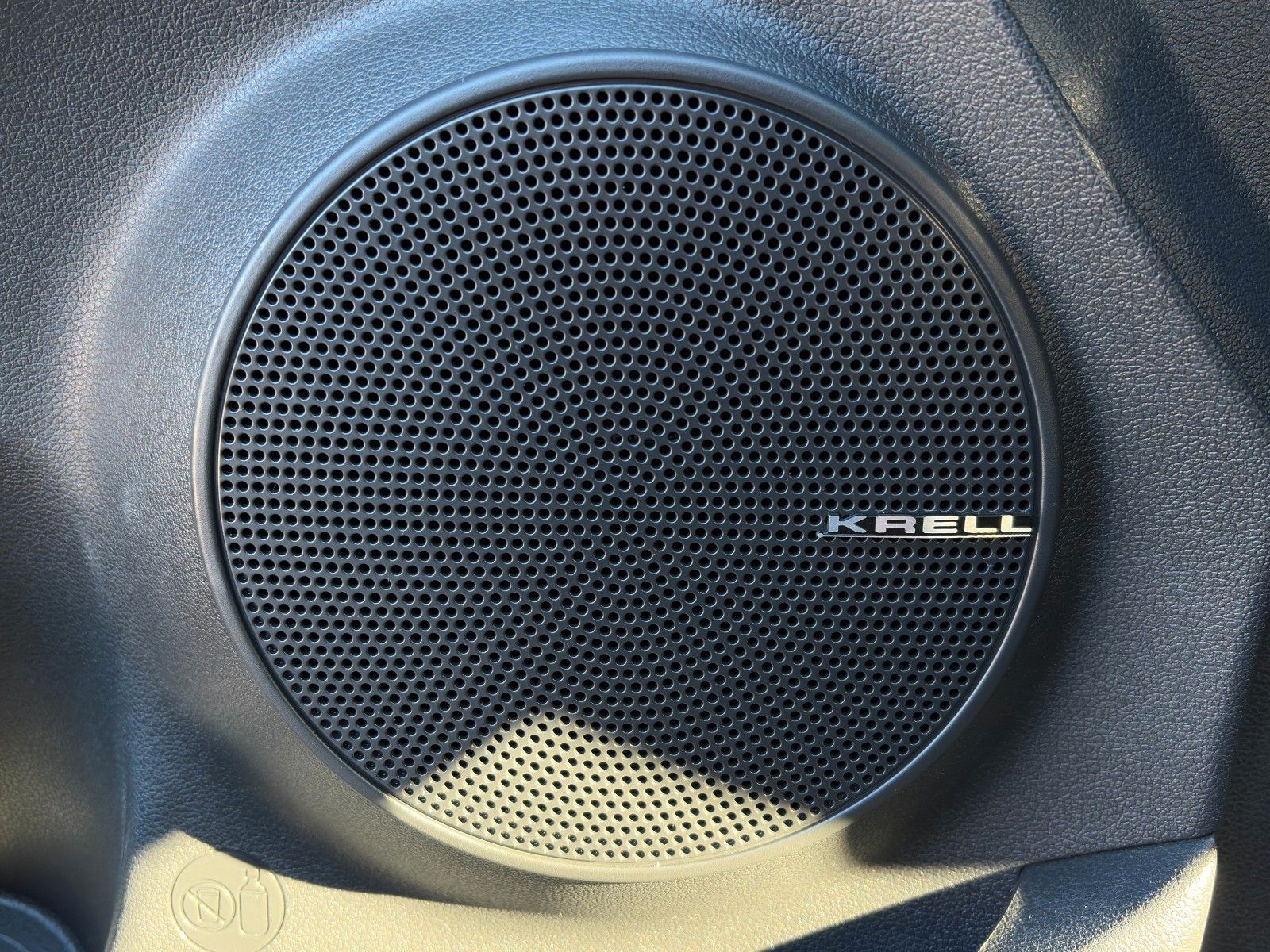 Fahrzeugabbildung Hyundai KONA E Trend SHZ LHZ LKA LFA ACC KRELL CarPlay