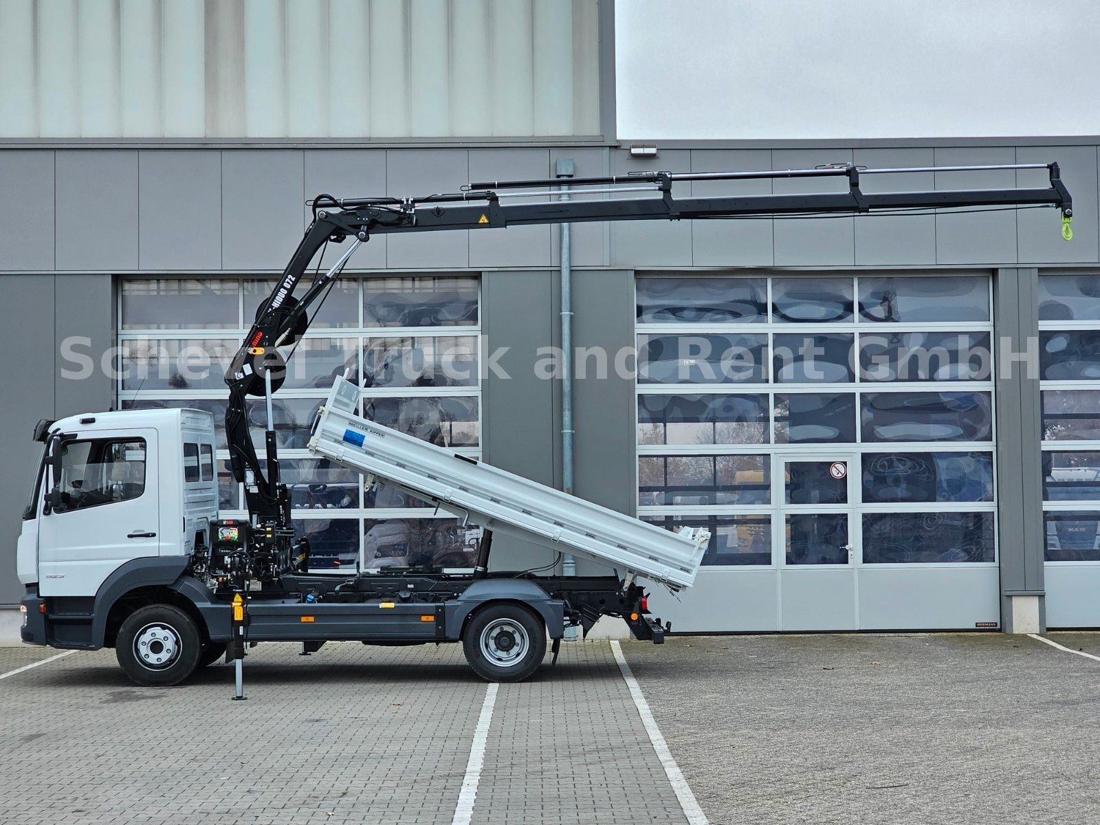 Fahrzeugabbildung Mercedes-Benz 923 Atego Dreiseitenkipper MEILLER + HIAB 072