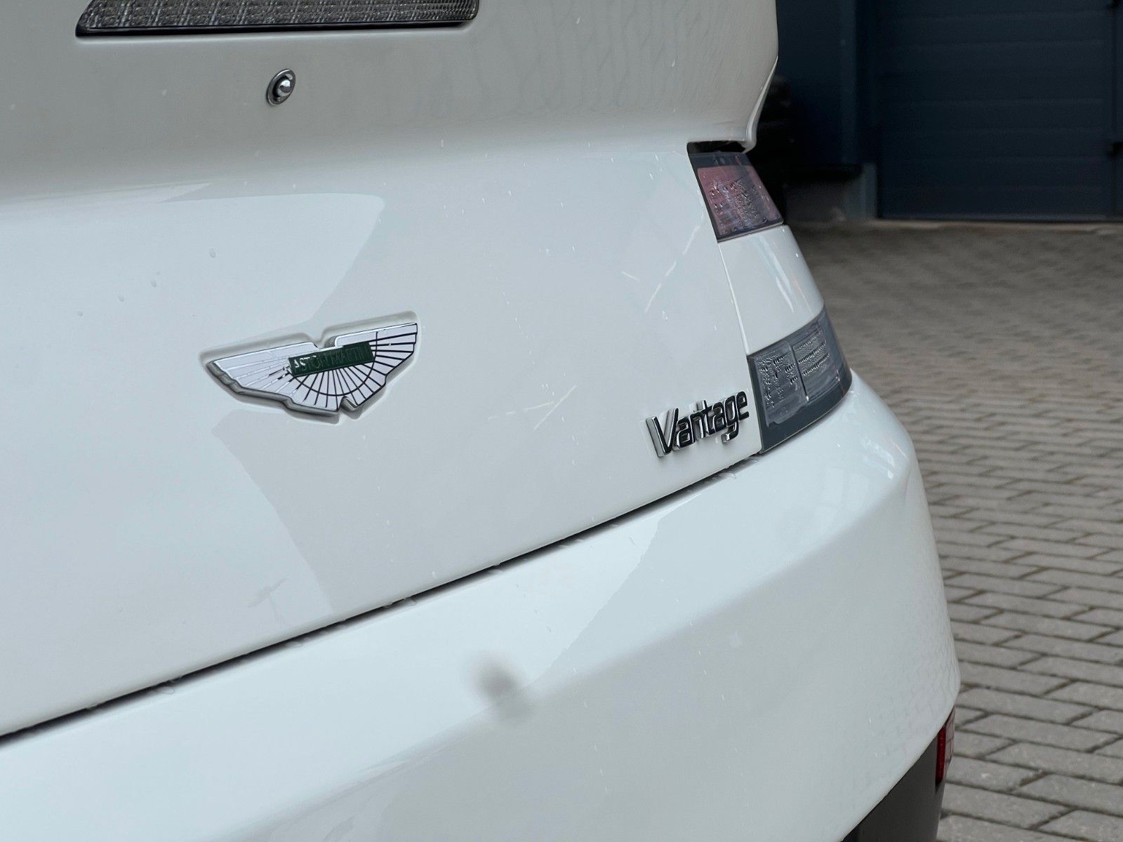 Fahrzeugabbildung Aston Martin V8 Vantage Coupe*RFK nur 18TKM*wie NEU
