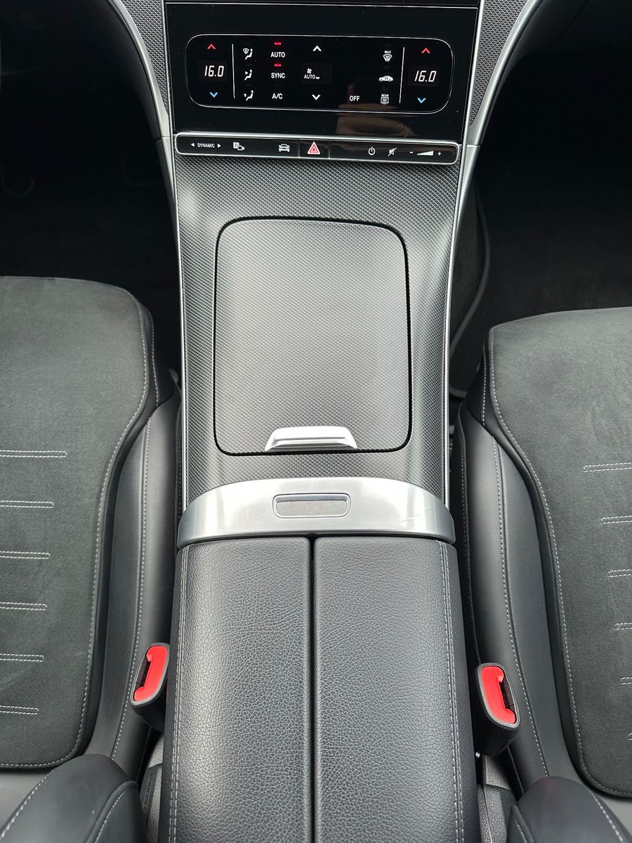 Fahrzeugabbildung Mercedes-Benz C 220 d T 4Matic AMG-Line NAV+LED+AHK+DISTRONIC