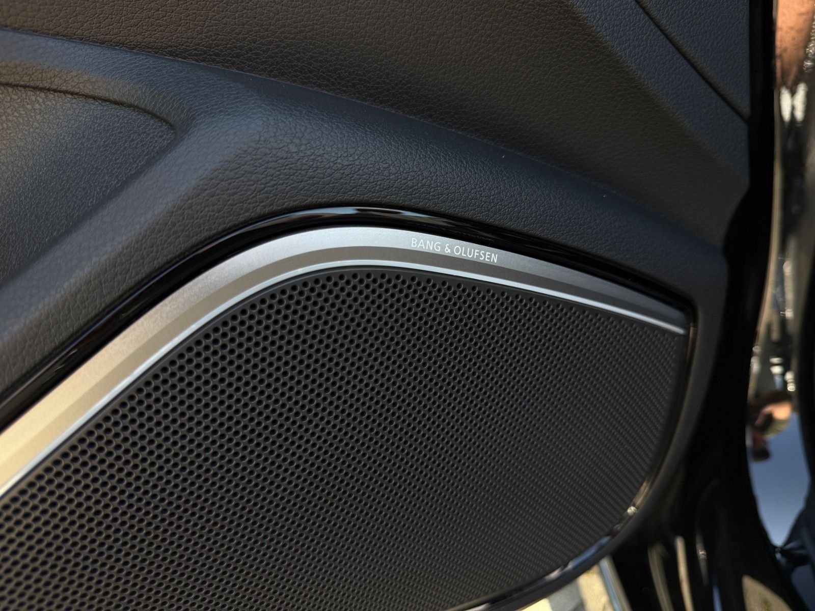 Fahrzeugabbildung Audi A3 Cabriolet 35 TFSI S line B&O ACC LED