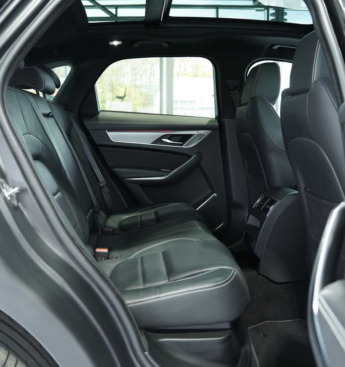 Jaguar F Pace