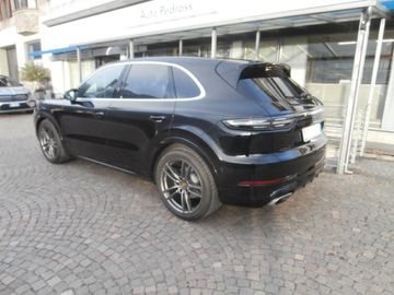 Porsche Cayenne - 8
