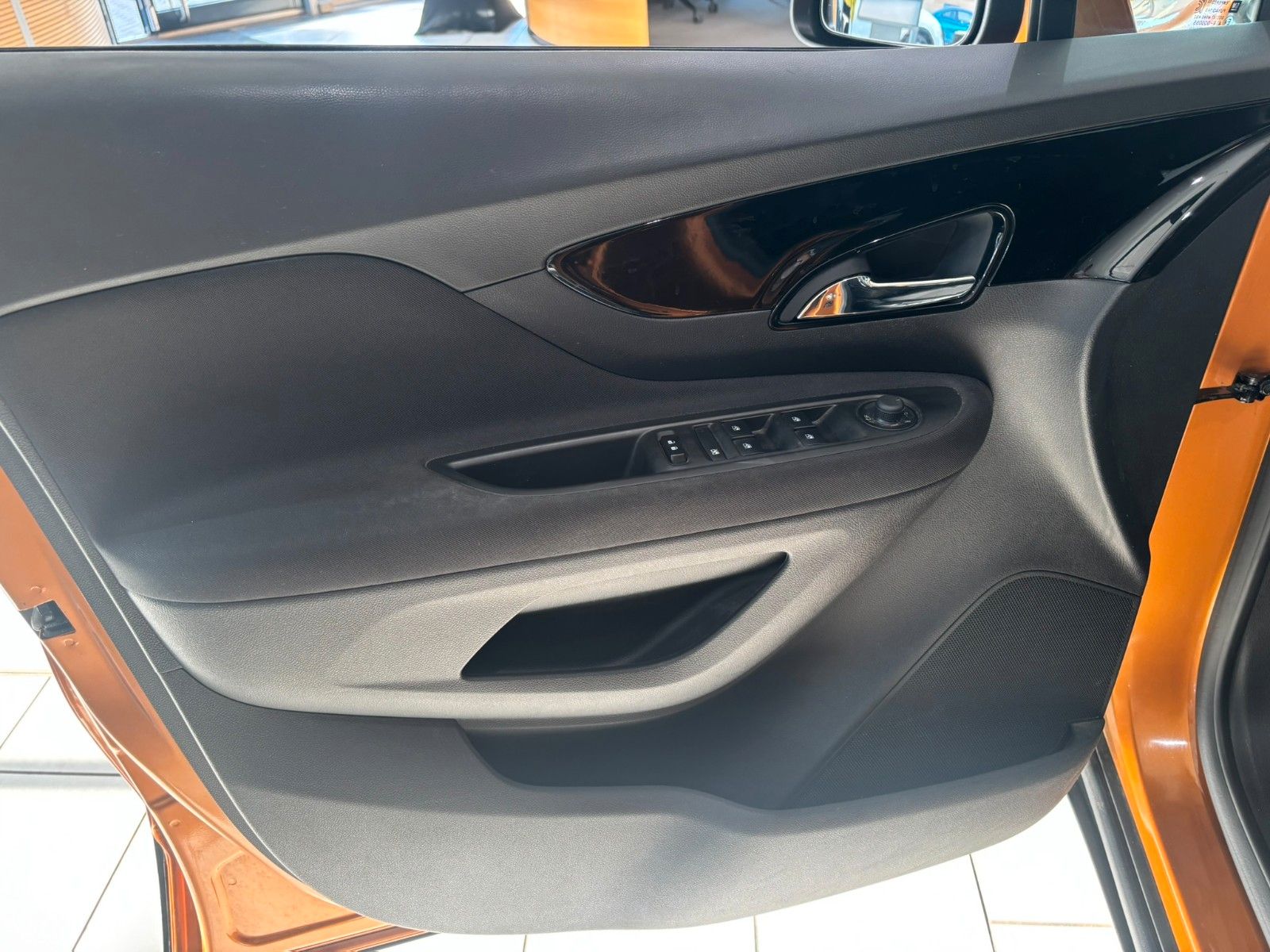 Fahrzeugabbildung Opel Mokka X ON 1.4T NAVI/SHZ/PDC/ALLWETTER/