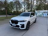 BMW X7 xDrive30d - - BMW X7 in München
