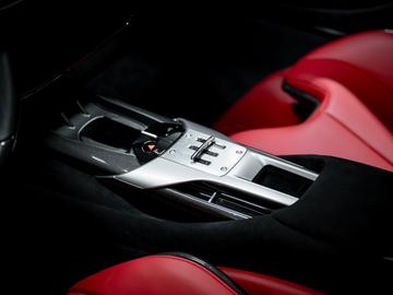 2025 Ferrari 12CILINDRI 缩略图 22