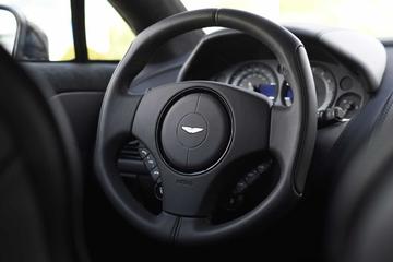 2021 Aston Martin RAPIDE — миниатюра 17