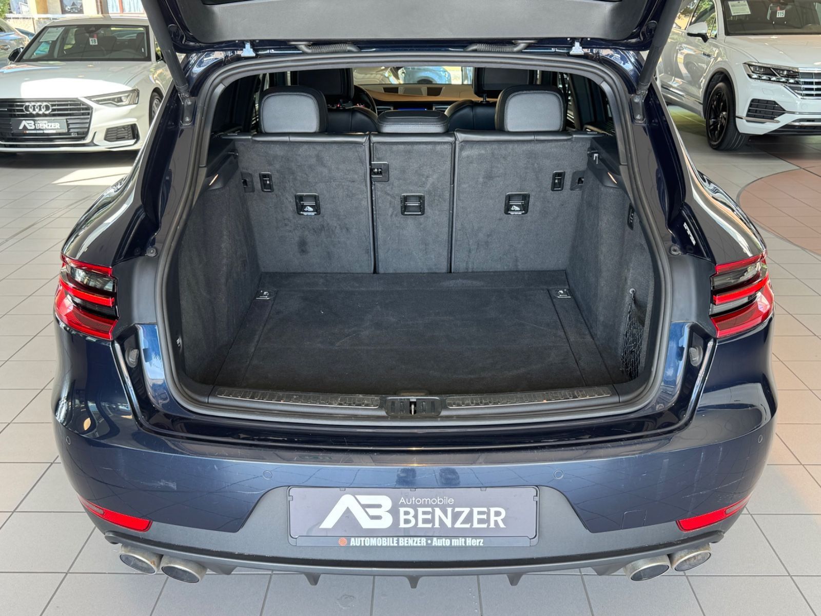 Fahrzeugabbildung Porsche Macan S Diesel/PANO/APPLE/NAVI/PDC/TEMPOMAT/SHZ