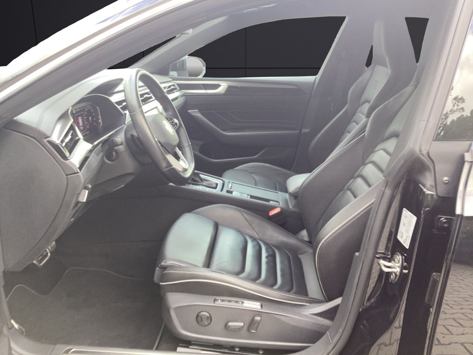 Fahrzeugabbildung Volkswagen Arteon Shooting Brake R-Line 4 IQ.Light Navi ACC