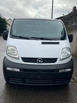 Opel Vivaro - gebrauchte Opel Vivaro aus dem Jahr 2005