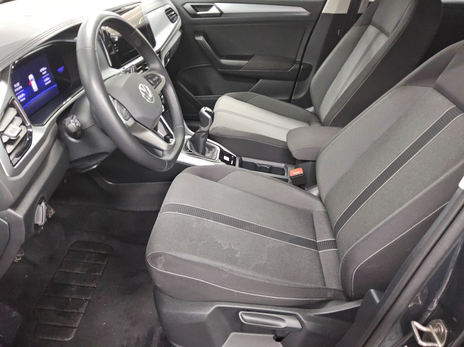 Volkswagen T-Roc 1.0 TSI Life LED DC PDC SHZ DAB+ foto 9