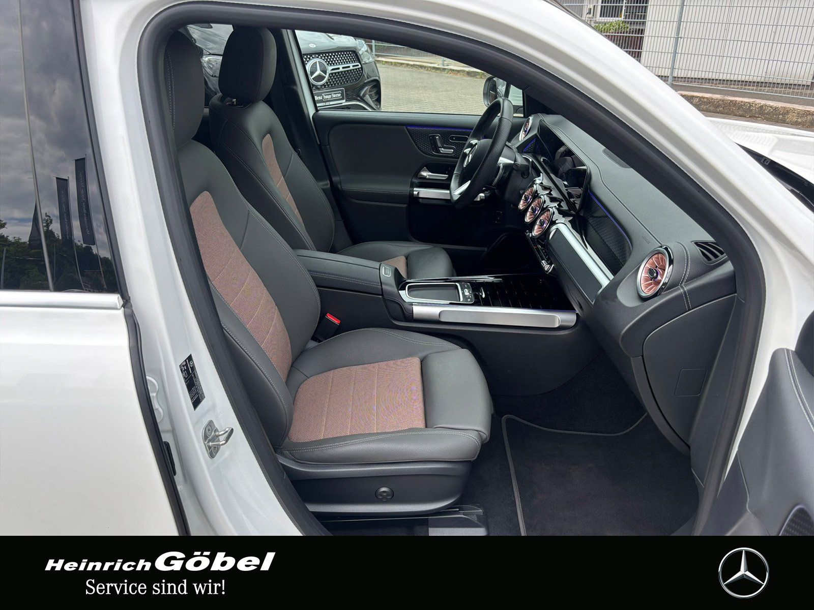 Fahrzeugabbildung Mercedes-Benz EQB 250+ ELECTRIC ART*MEMORY*APPLE CAR-PLAY*TOTW