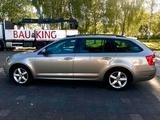 Skoda Octavia 1.6 TDI Ambition Combi Ambition - Skoda Octavia mit Diesel-Antrieb: Kombi, 1.6