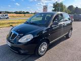 Lancia Ypsilon 1.2 versus - Lancia Ypsilon: Versus
