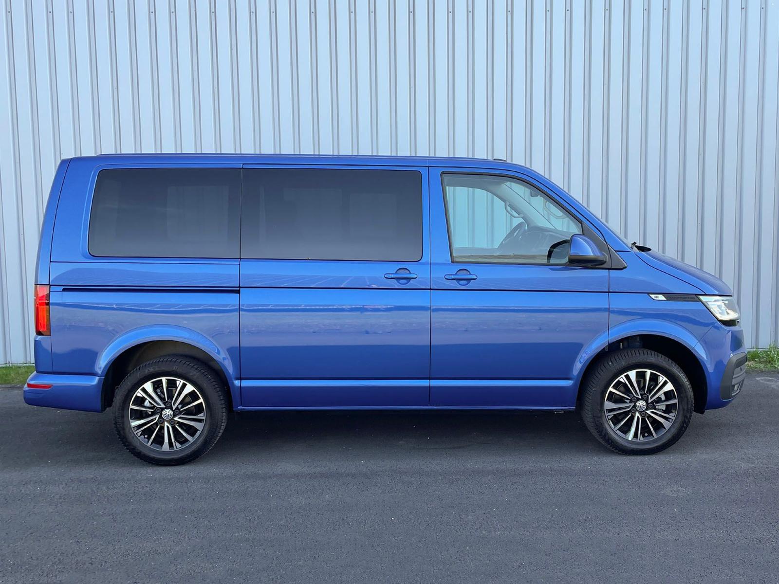 Volkswagen T6.1 Transporter Kombi KR LED STANDHZ ACC NAVI
