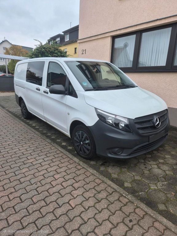 Image of Mercedes-Benz Vito