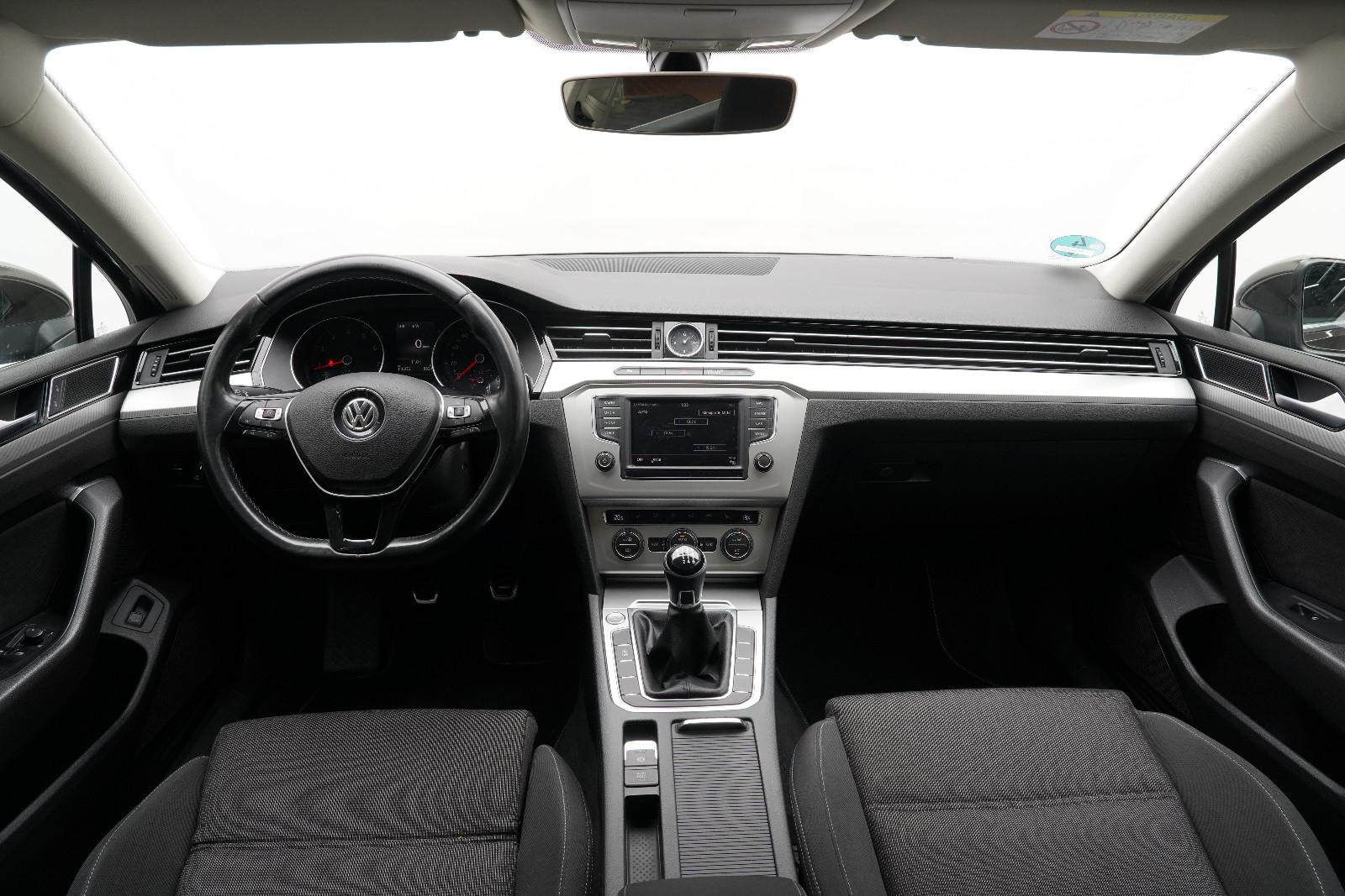 Volkswagen Passat Lim. 1.4 SHZ NAVI GJR Keyless PDC
