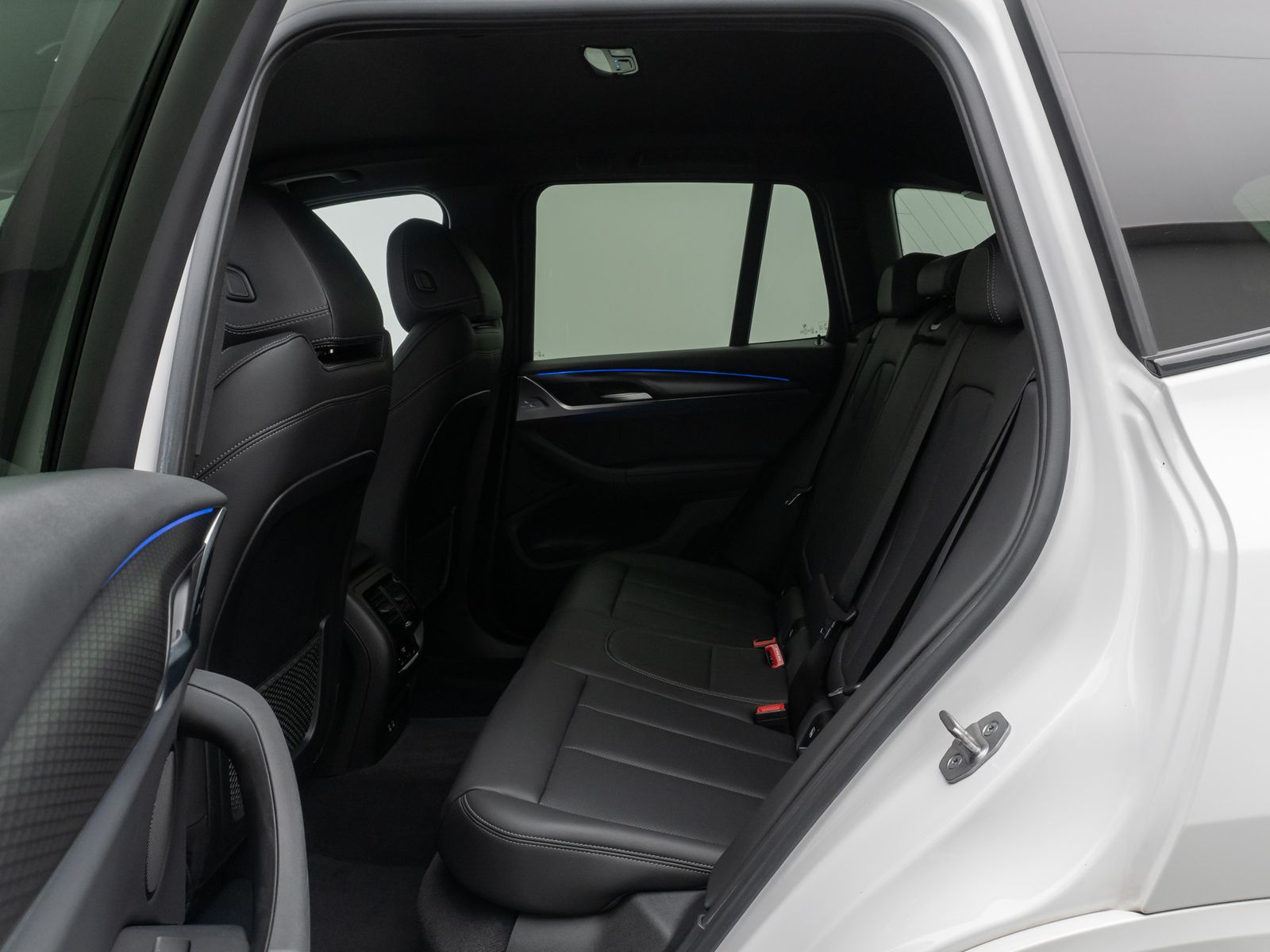 Fahrzeugabbildung BMW X3 xD20d M Sport DAB Kamera AHK HiFi Alarm 19Zol