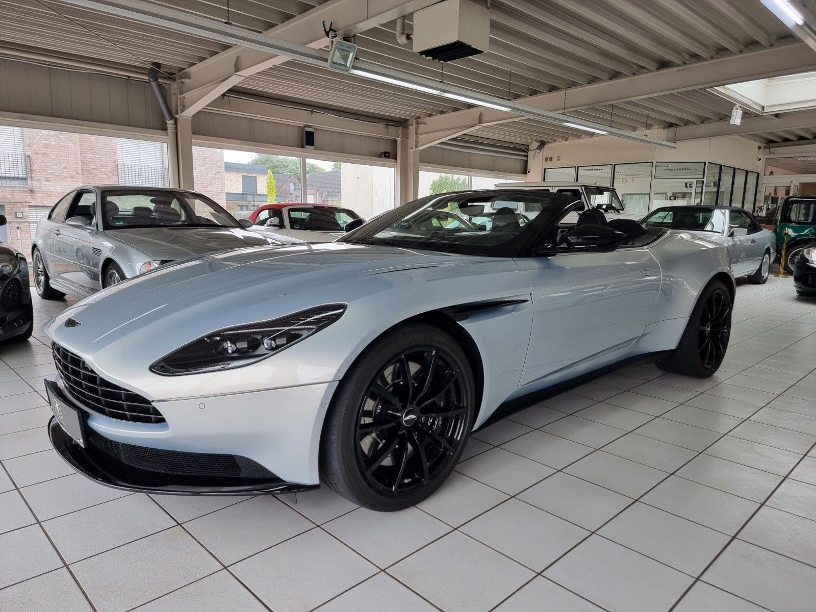 Fahrzeugabbildung Aston Martin DB11 4.0 V8 Last Facelift/Lightning/Like new!