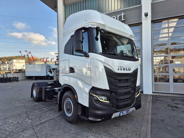 Iveco AS440X49T/P ON 4x4 HI-TRACTION Intarder 2x Bett