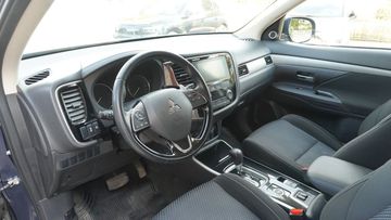 Mitsubishi Outlander - 12