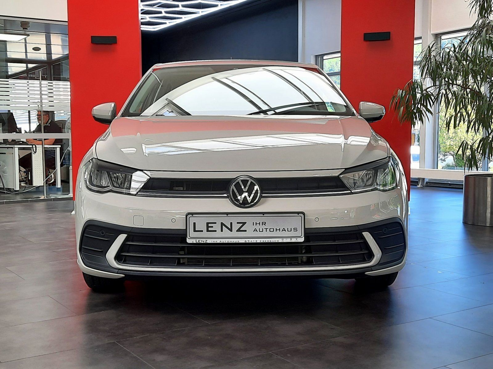 Fahrzeugabbildung Volkswagen Polo Life TSI *AHK*LED*PDC*Sitzhzg.*App-Con.*ACC