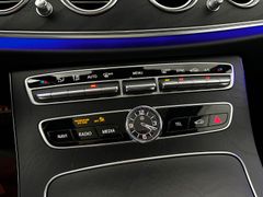 MERCEDES-BENZ E 53 AMG 4Matic+ /  TOP AUSTATT. / 457 PS / 4x4