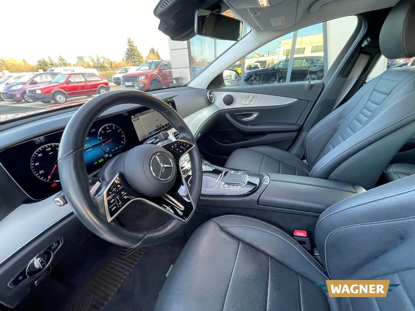 Fahrzeugabbildung Mercedes-Benz E 450 T 4Matic Multibeam LED Memory