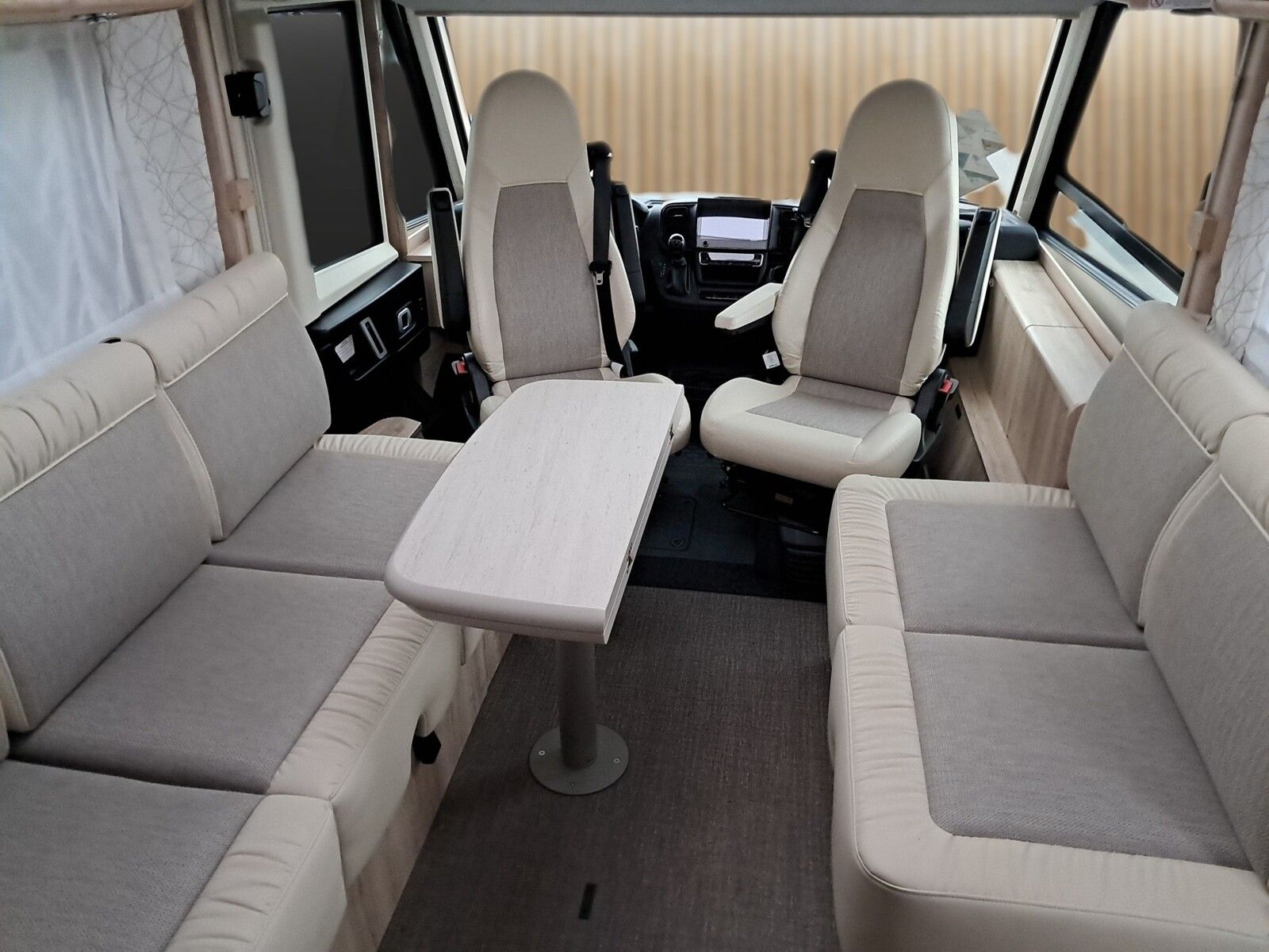 Fahrzeugabbildung Eura Mobil Integra Line IL 695 LF Aktionsfahrzeug !!