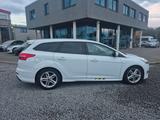 Ford Focus Turnier Titanium Neue Motor Autom. Bi Xeno - Ford Focus: Motor