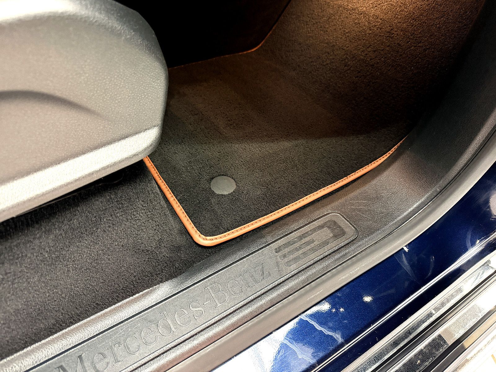 Fahrzeugabbildung Mercedes-Benz G 500 /AMG/22''ALU/AMBIENTE/360°KAM/STANDHEIZUNG