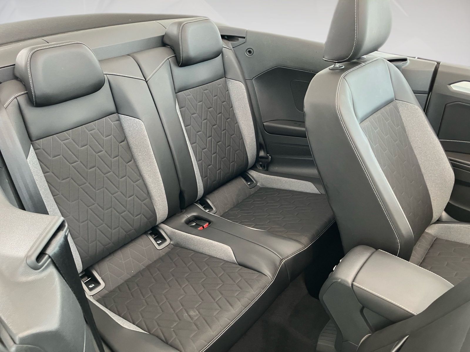 Volkswagen T-Roc - Bild 10
