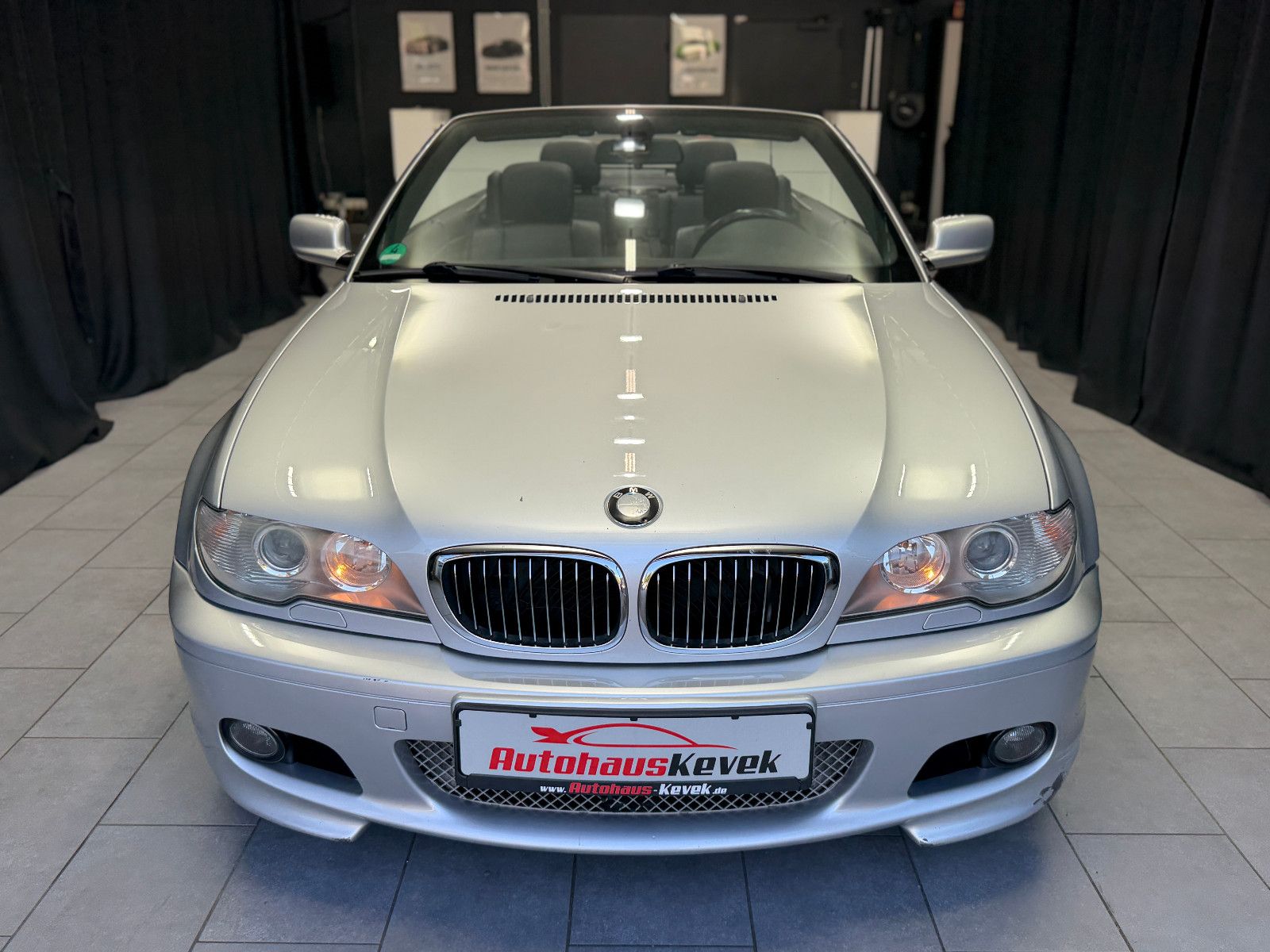 Fahrzeugabbildung BMW 330Ci|M-PAKET 2|HIFI|PDC|NAVI|LCI