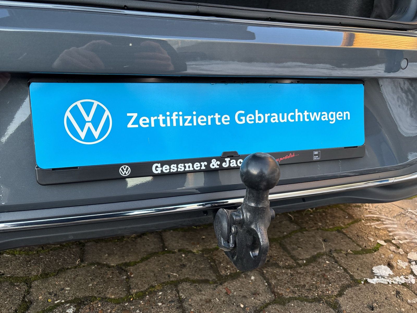 Fahrzeugabbildung Volkswagen Golf 1.5 eTSI Goal AHK Kamera AppConnect ACC