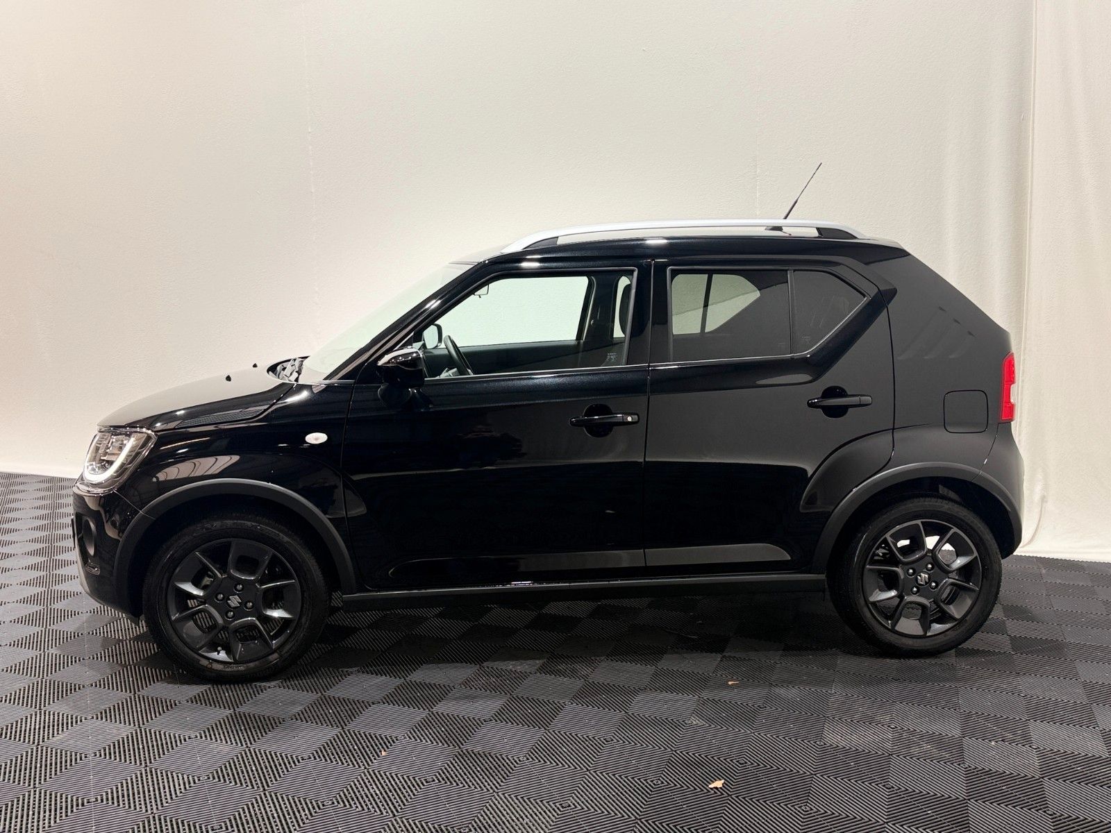 Fahrzeugabbildung Suzuki Ignis 1.2 DUALJET HYBRID Comfort