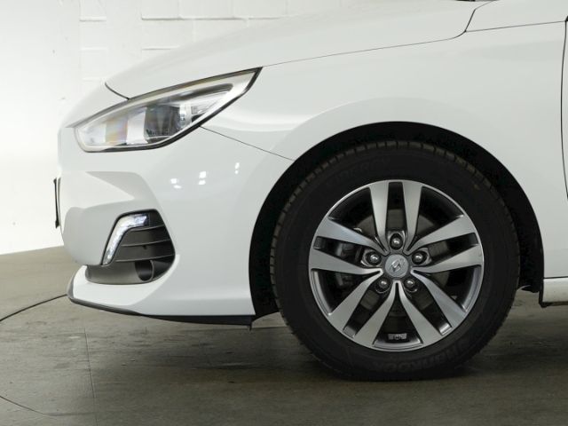 i30 PASSION+RÜCKFAHRKAMERA+SITZ-/LENKRADHEIZUNG+