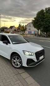 Audi *Top gepflegt* Q2 35TFSI Sline Virtual Teilleder - Audi Q2: Sline