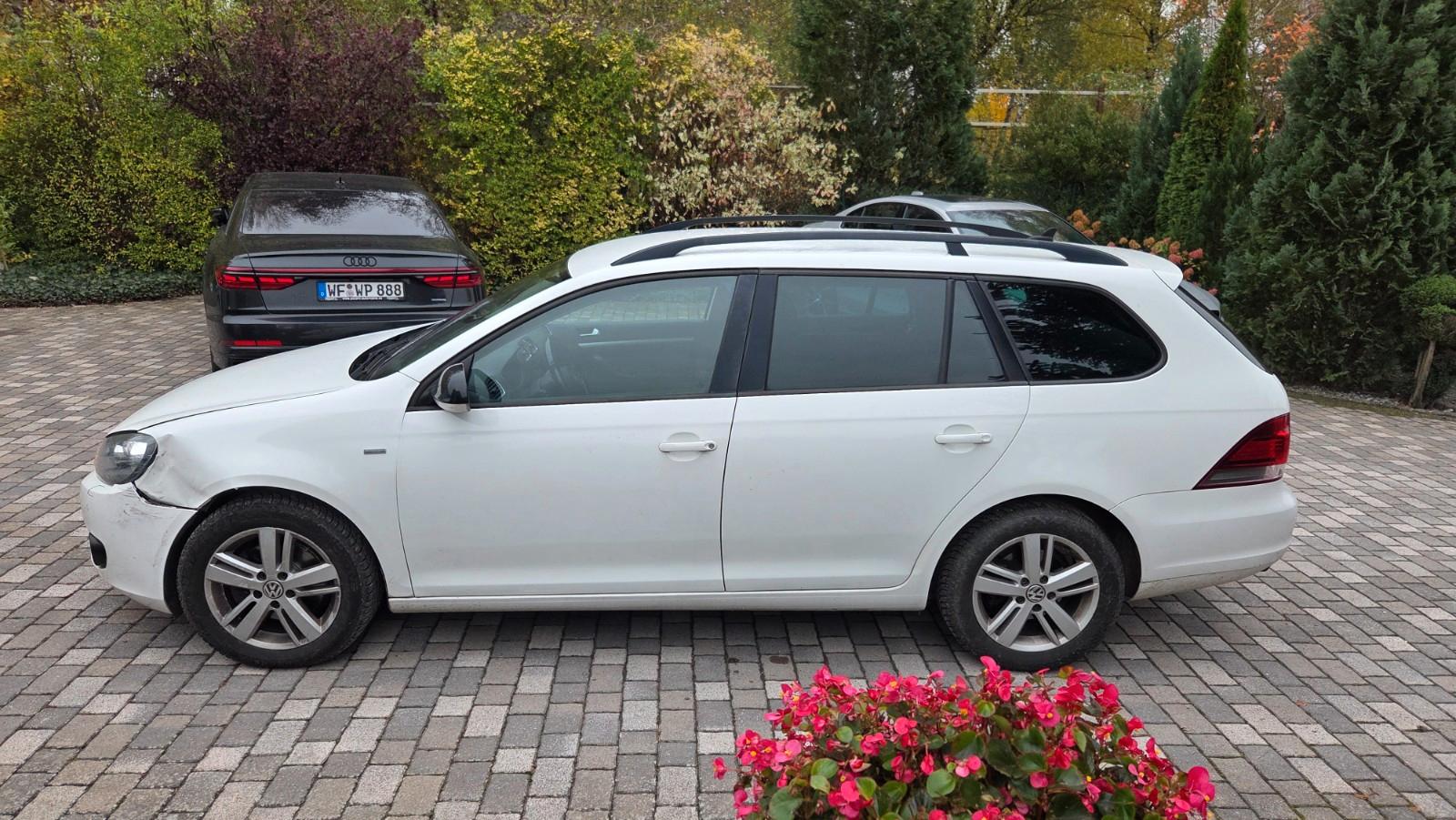 Volkswagen Golf 2013 — interior