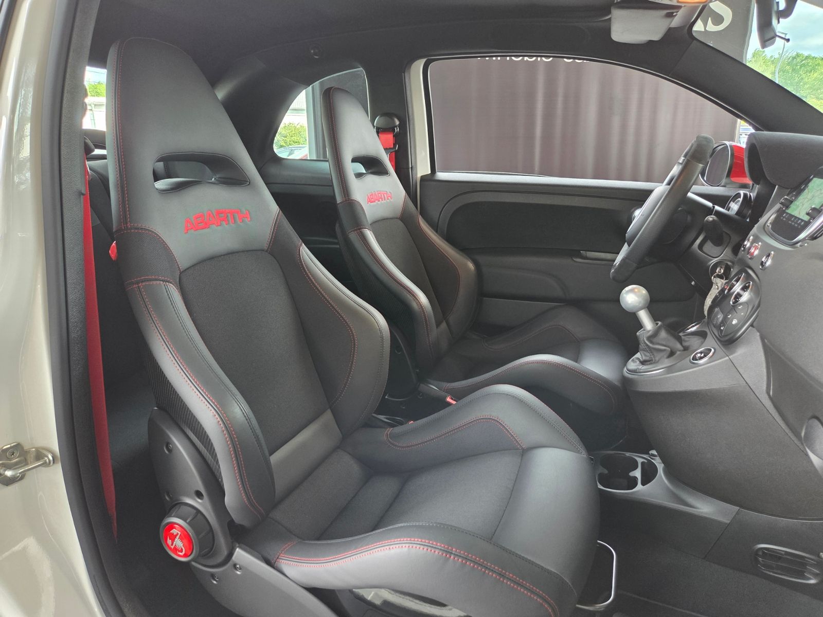Fahrzeugabbildung Abarth 595 C Esseesse Beats XENON NAVI ALU