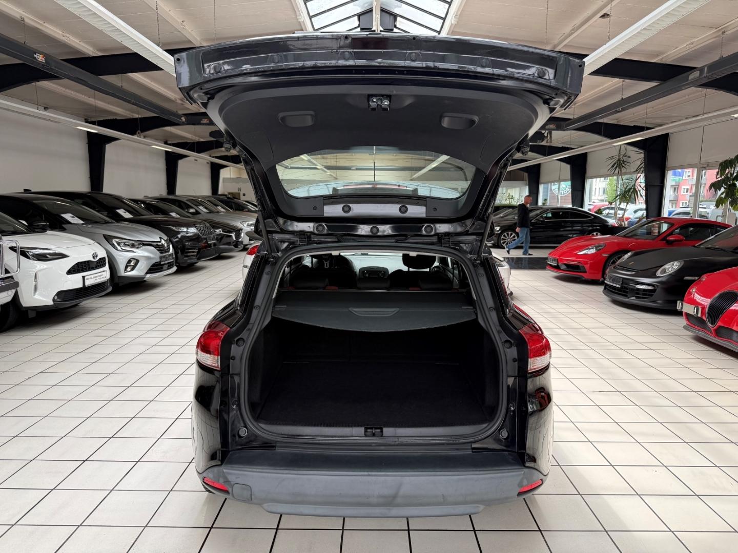 Renault Clio 2015 — фото 17