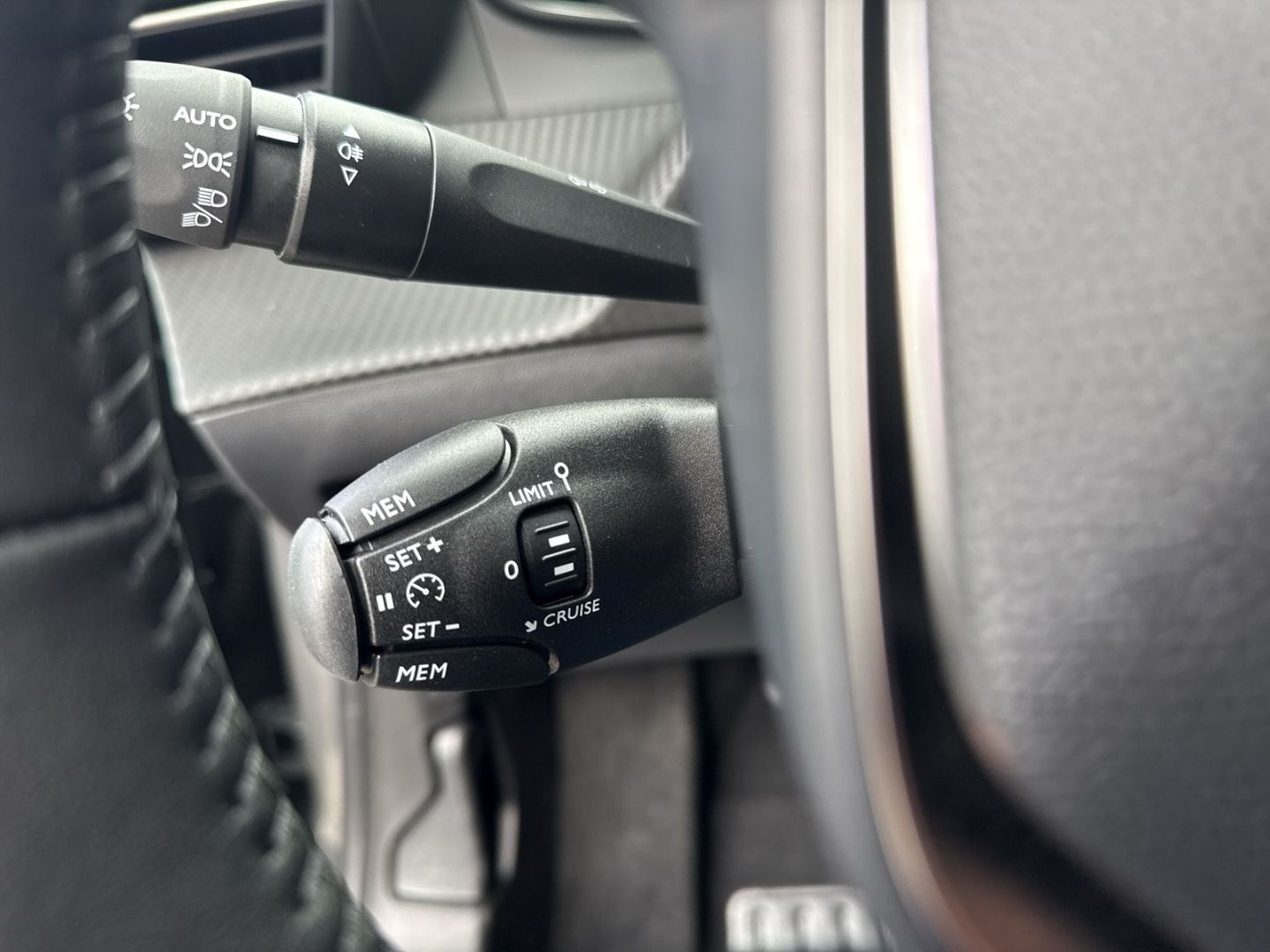 Peugeot 208 - Bild 25