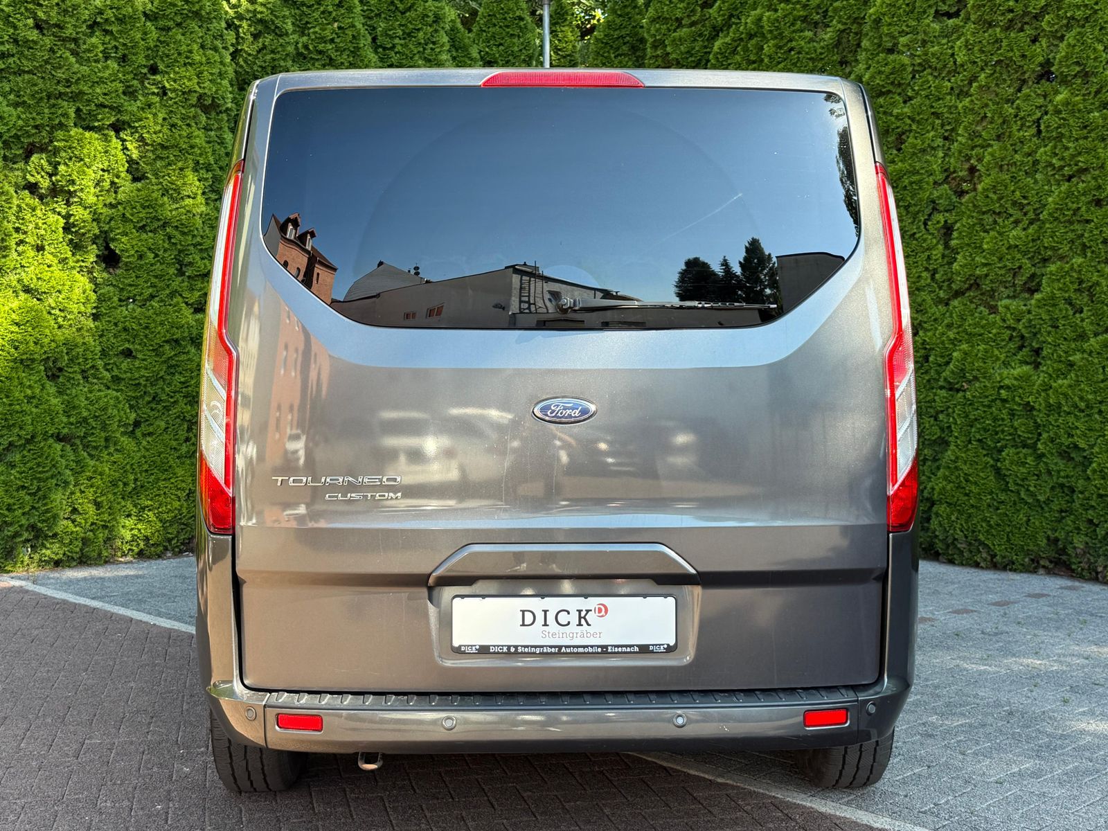 Fahrzeugabbildung Ford Tourneo Custom 320 Aut. L2 BI-XEN+SHZ+CARPLAY+8S