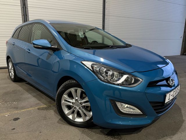 Hyundai i30 cw Style *SHZ*MFL*PDC*KLM*EFH*ALU*