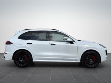 Porsche Cayenne - 6