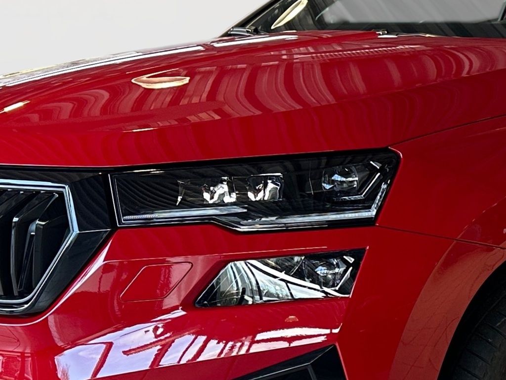 Fahrzeugabbildung SKODA Karoq 2.0 TDI Sportline AHK Memory LED Sport DAB