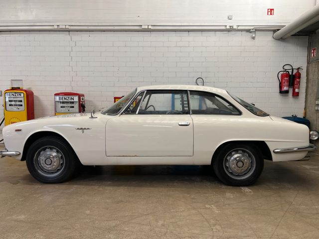 Alfa Romeo 2000 Sprint