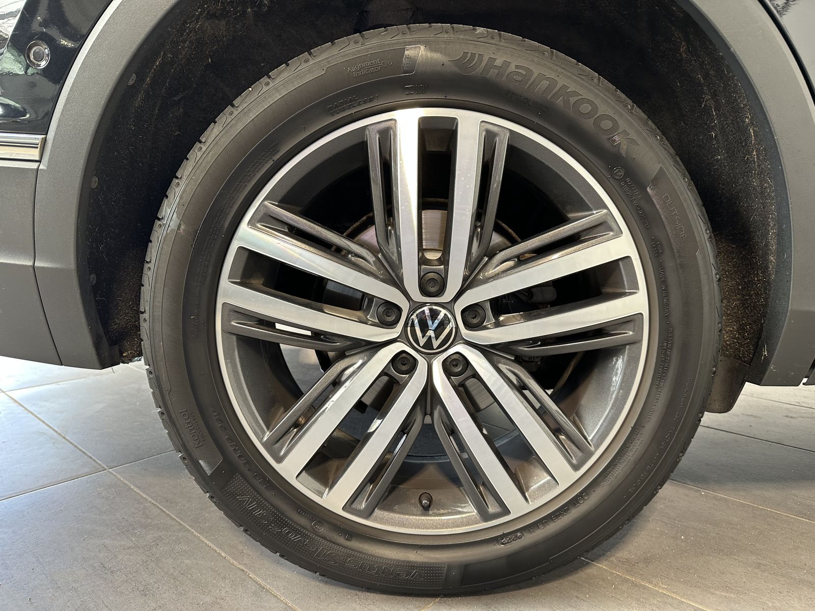 Fahrzeugabbildung Volkswagen Tiguan Allspace Life NAV+IQ-LIGHT+AHK+ACC+19ZOLL