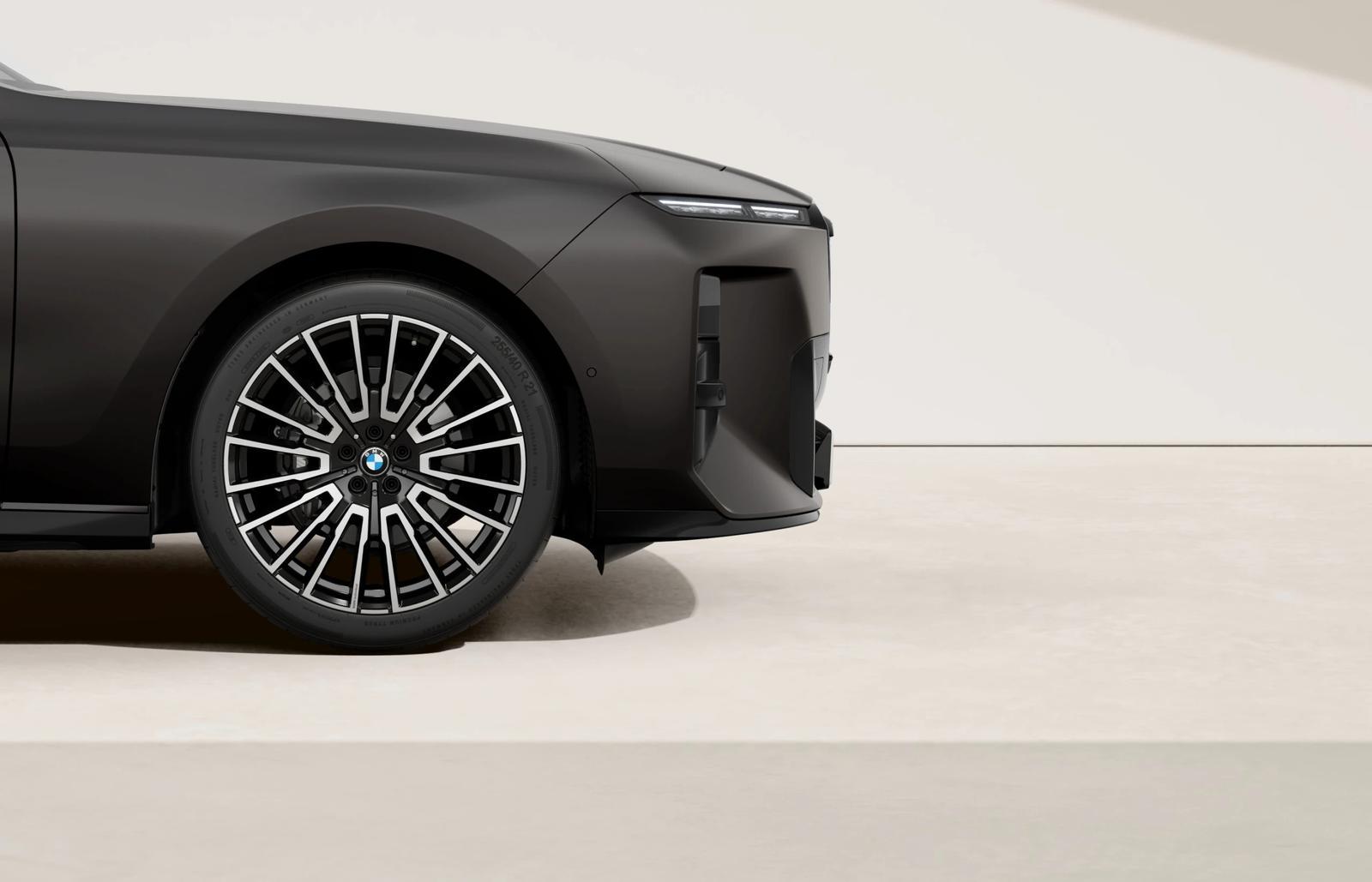 BMW 740 xDrive M Sport*CONNOISSUER*SKYLOUNGE*PANO*