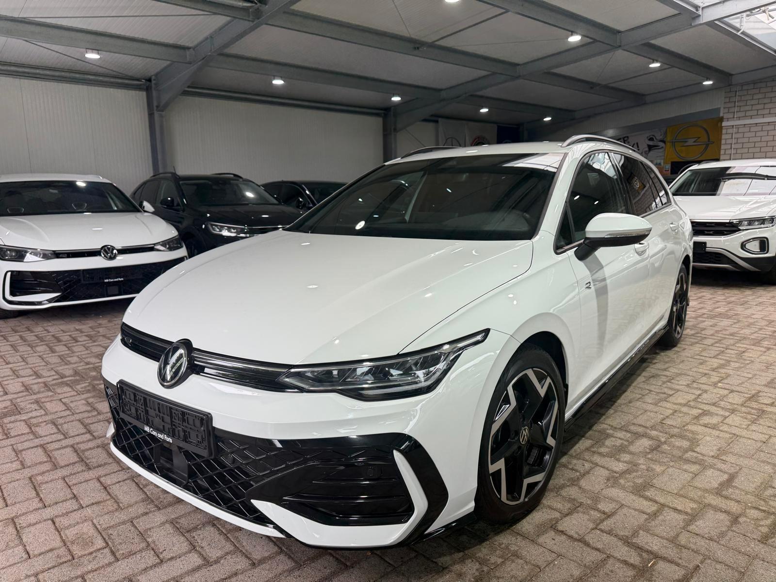 Volkswagen Golf VIII Variant 1.5 TSI R-Line ACC LED RFK SHZ